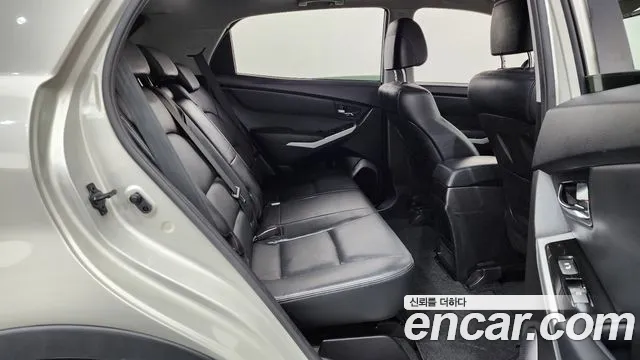 KG_Mobility_Ssangyong KORANDO 2014 thumb 10