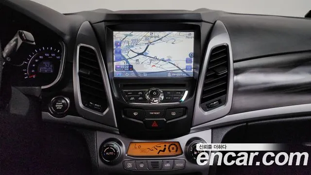 KG_Mobility_Ssangyong KORANDO 2014 thumb 12