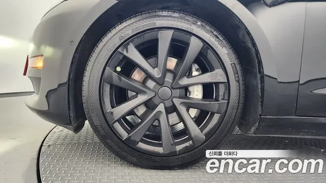 Tesla Model 3 2019 thumb 5