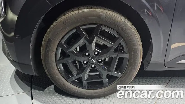 Kia Carnival 2024 thumb 5