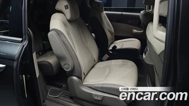 Kia Carnival 2024 thumb 12