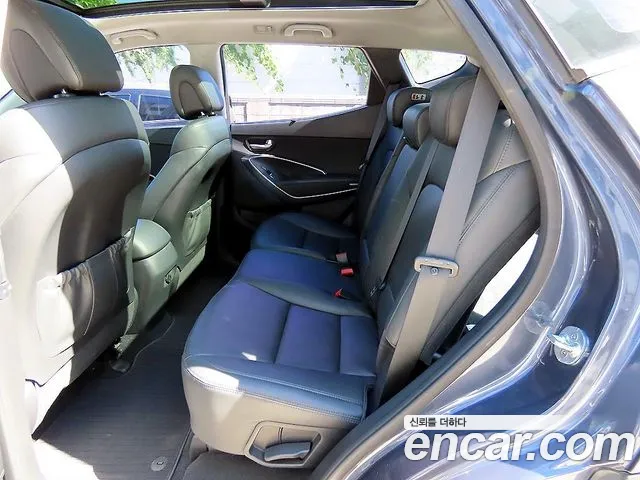 Hyundai Santa Fe 2016 thumb 6