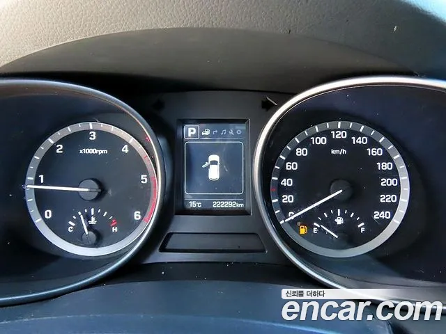 Hyundai Santa Fe 2016 thumb 9