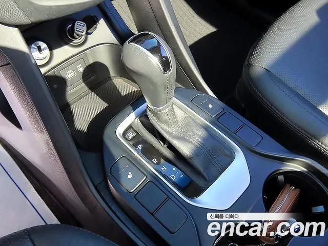 Hyundai Santa Fe 2016 thumb 10