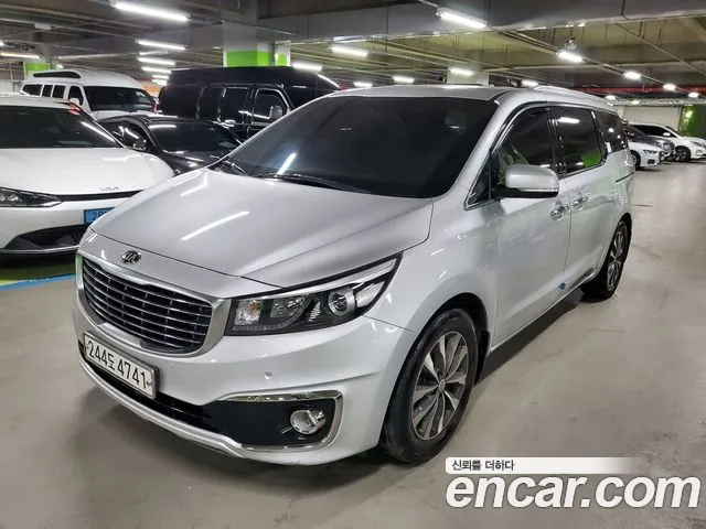 Kia Carnival 2017 thumb 2
