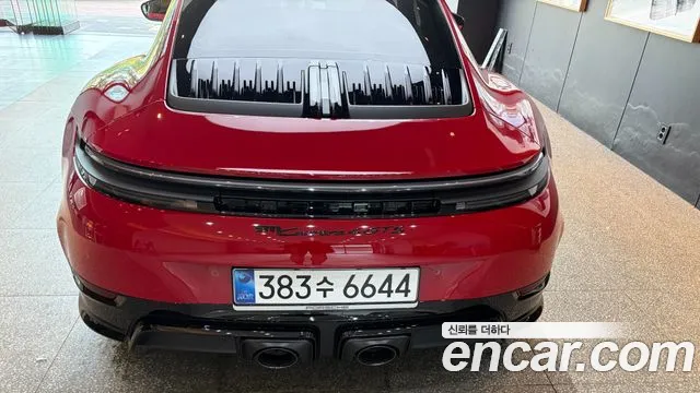 Porsche 911 2025 thumb 3