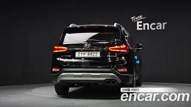 Hyundai Santa Fe 2018 thumb 4