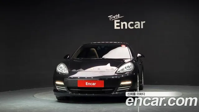 Porsche Panamera 2013 thumb 3