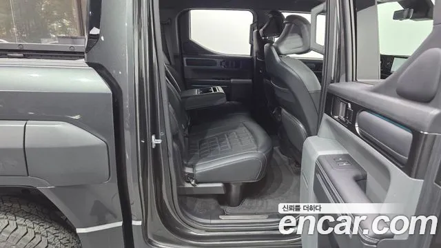 Kia Tasman 2025 thumb 11