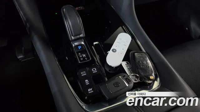 Toyota Alphard 2024 thumb 9