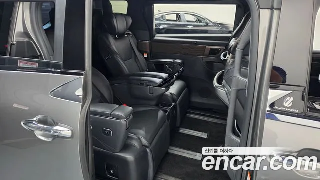 Toyota Alphard 2024 thumb 11