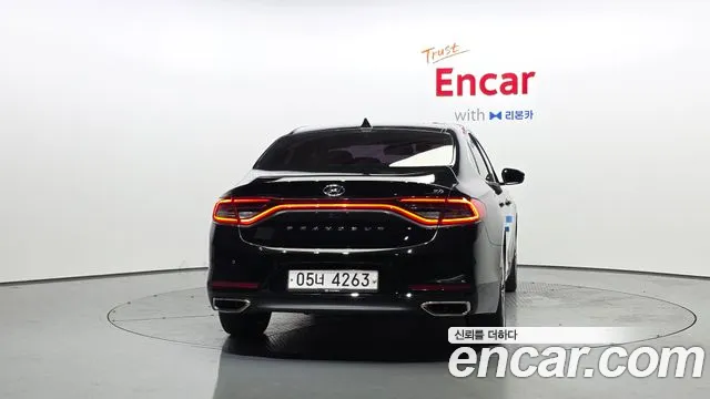Hyundai Grandeur 2017 thumb 3