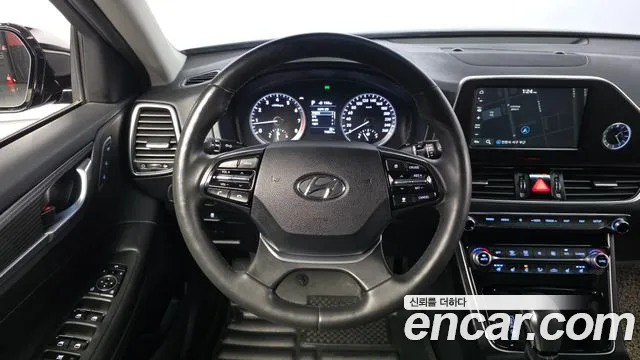 Hyundai Grandeur 2017 thumb 12