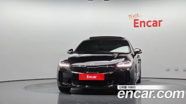 Kia Stinger 2018 thumb 3