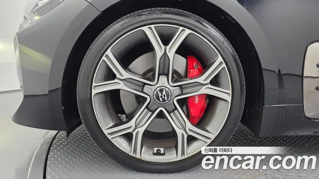 Kia Stinger 2018 thumb 5