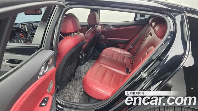 Kia Stinger 2018 thumb 11
