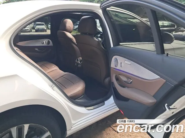 Mercedes-Benz E-Класс 2021 thumb 12