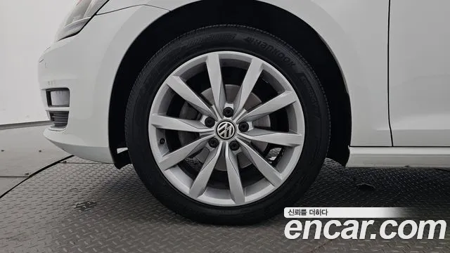 Volkswagen Golf Sportsvan 2015 thumb 4