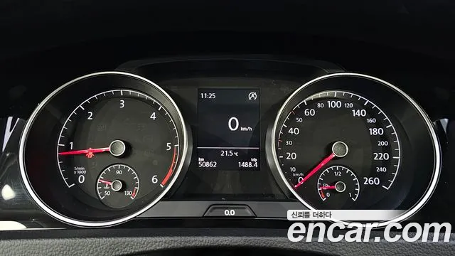 Volkswagen Golf Sportsvan 2015 thumb 7