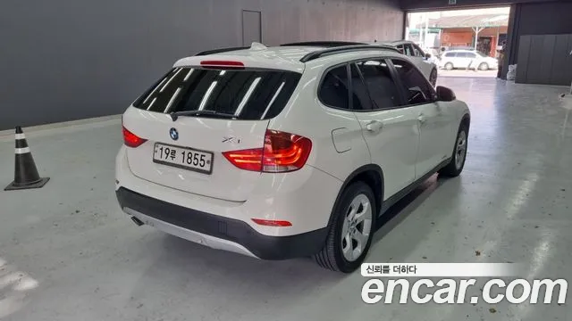 BMW X1 2014 thumb 2
