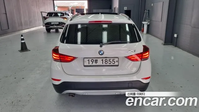 BMW X1 2014 thumb 4