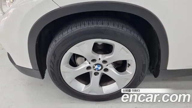 BMW X1 2014 thumb 5