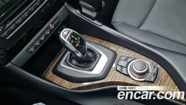 BMW X1 2014 thumb 9