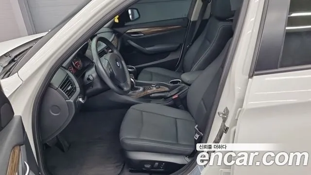 BMW X1 2014 thumb 10