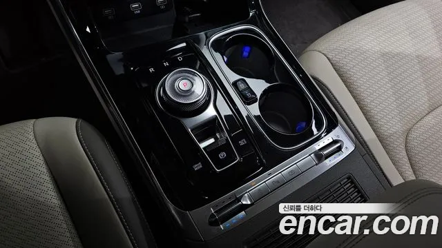 Kia Carnival 2022 thumb 9