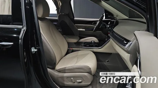 Kia Carnival 2022 thumb 10