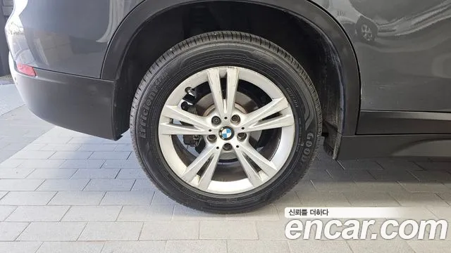 BMW X1 2016 thumb 5