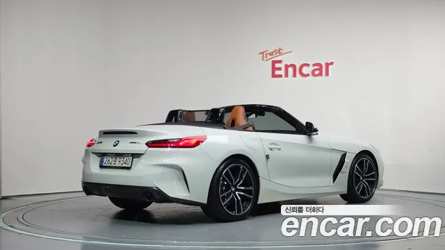 BMW Z4 2024 thumb 2