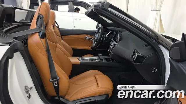 BMW Z4 2024 thumb 11