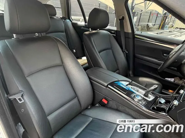 BMW 5-Series 2014 thumb 7