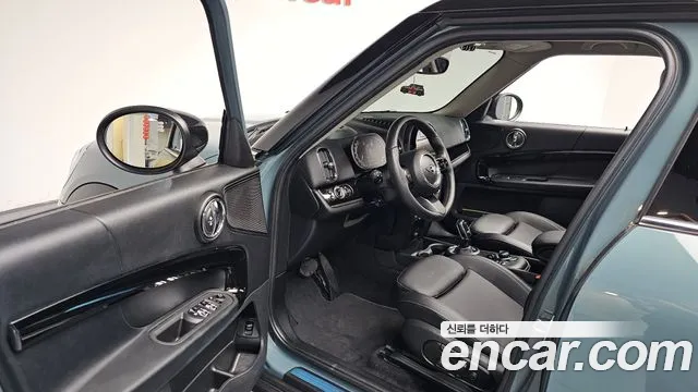 MINI Countryman 2023 thumb 9