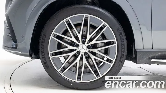 Mercedes-Benz GLE 2025 thumb 5