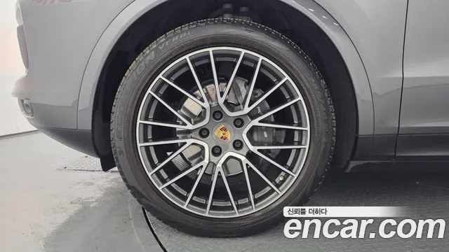 Porsche Cayenne 2019 thumb 5