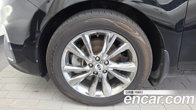 Kia Carnival 2019 thumb 5