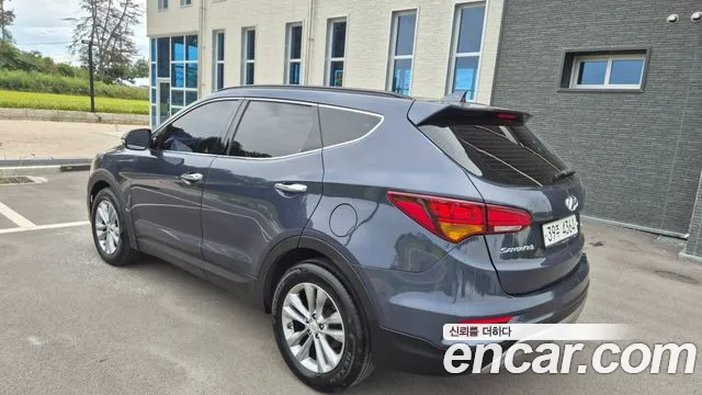 Hyundai Santa Fe 2017 thumb 2