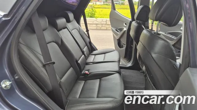 Hyundai Santa Fe 2017 thumb 10