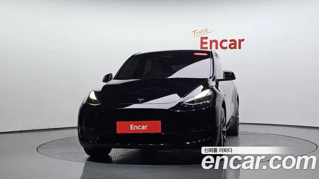 Tesla Model Y 2024 thumb 2