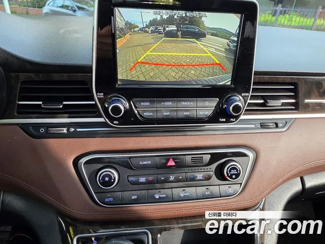 Hyundai Starex 2019 thumb 9