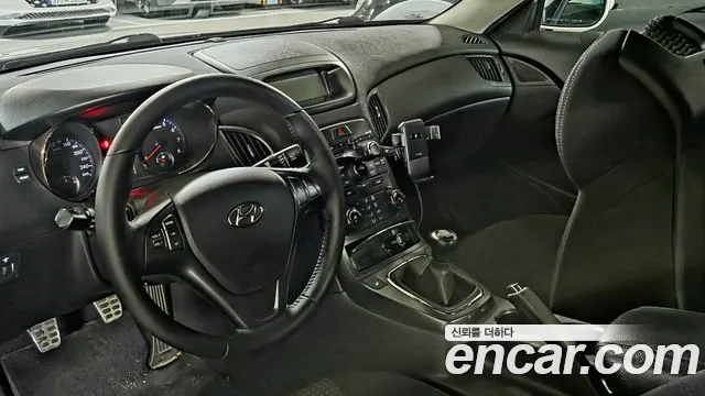 Hyundai Genesis 2011 thumb 3
