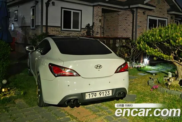 Hyundai Genesis 2011 thumb 5