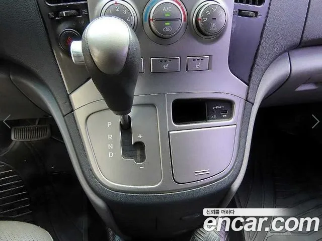 Hyundai Starex 2014 thumb 10
