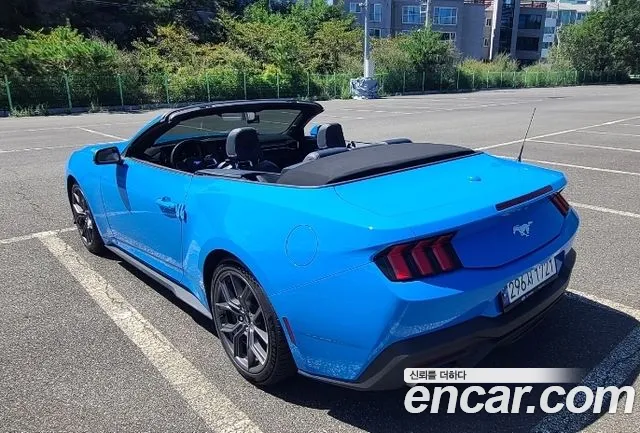 Ford Mustang Mach-E 2024 thumb 6
