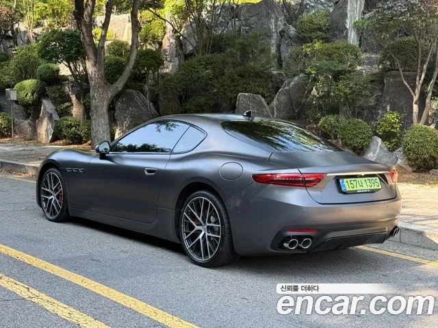 Maserati GranTurismo 2024 thumb 2