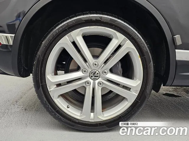 Volkswagen Touareg 2016 thumb 5
