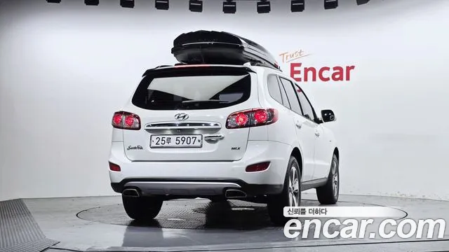 Hyundai Santa Fe 2012 thumb 4