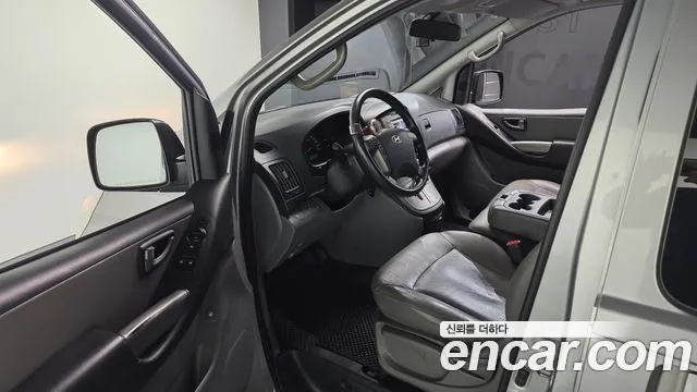 Hyundai Starex 2013 thumb 10